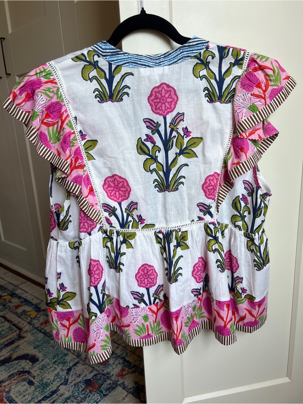 THML Pink Mixed Print Flutter Sleeve Boho Blouse - Size Large - Picture 2 of 8